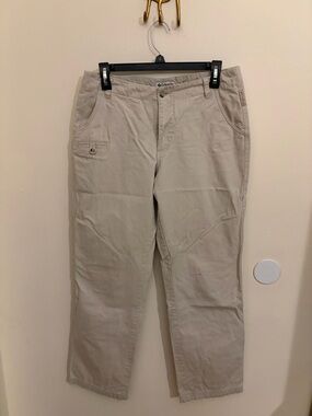 Columbia Women’s Khaki Pants